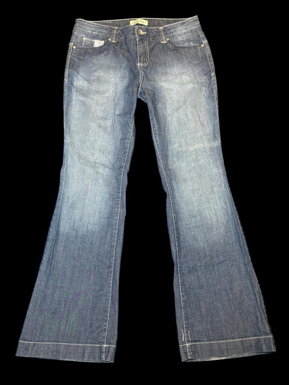 lei Women's Flare Jeans - Blue Wash